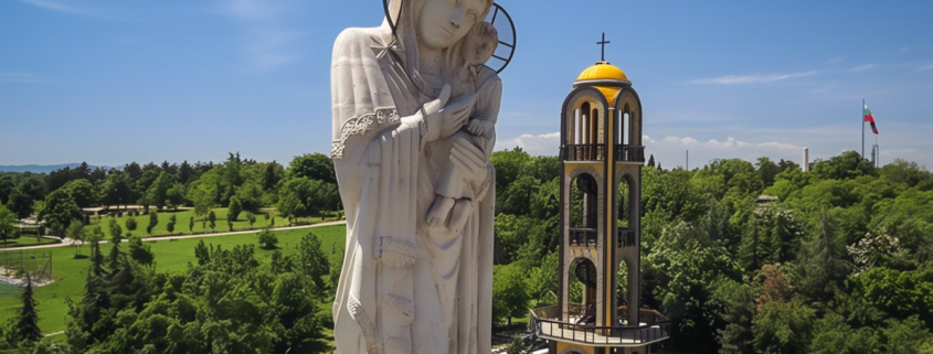 Monumentul Sfânta Fecioară Maria